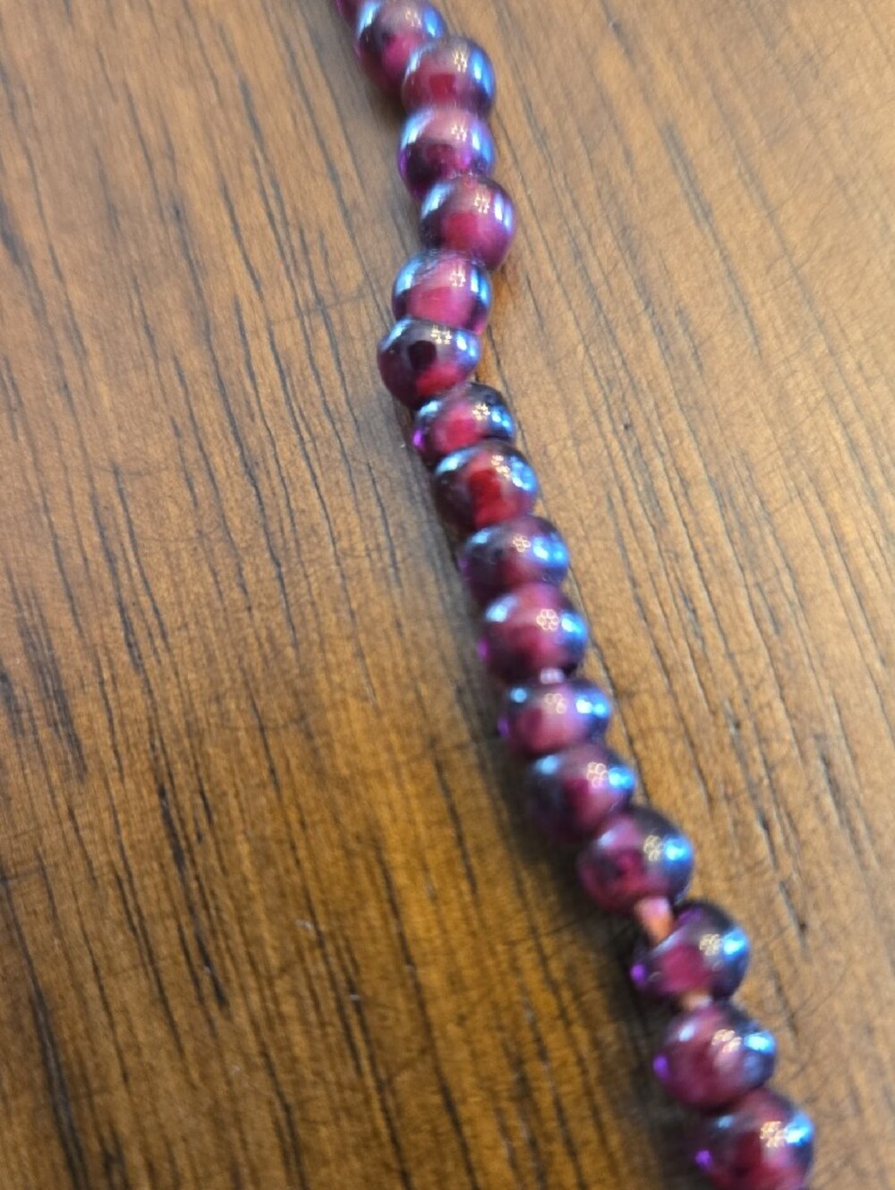 Vintage (1940s) Handcrafted Garnet Beaded Necklace - Elegant Women's Jewelry - Picture 2 of 5